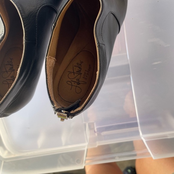 Life Stride Black Ankle Booties women size 7 - Picture 5 of 9